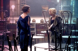 Catherine Zeta-Jones and Renée Zellweger among Thonet chairs in "Chicago" Musical