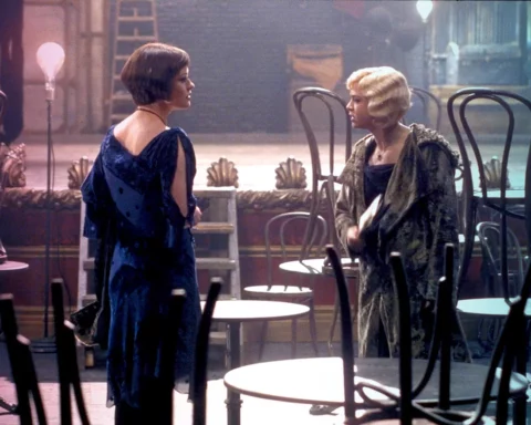 Catherine Zeta-Jones and Renée Zellweger among Thonet chairs in "Chicago" Musical