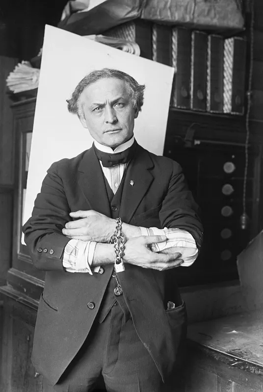 Houdini in handcuffs in 1918