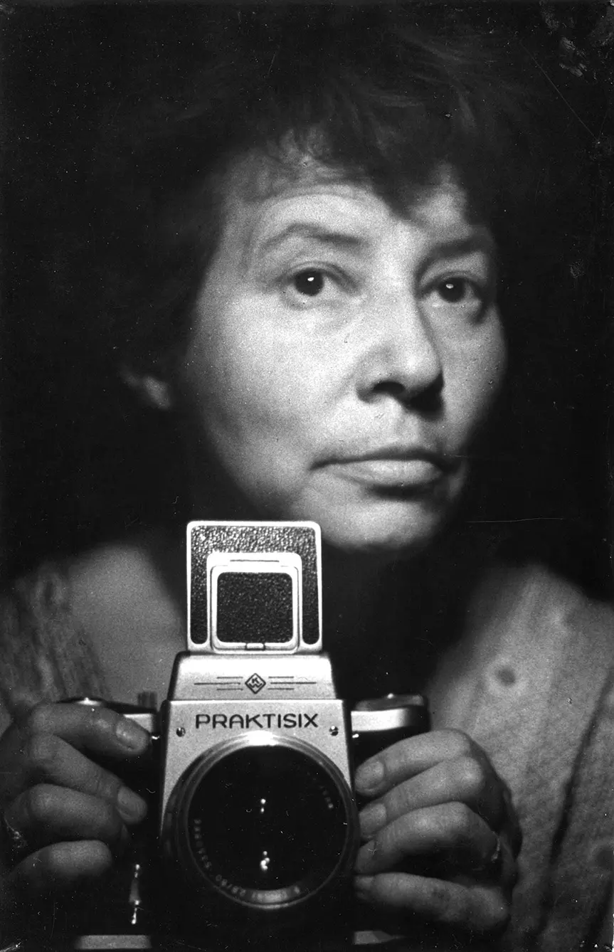 Selfportrait of Zofia Rydet with camera