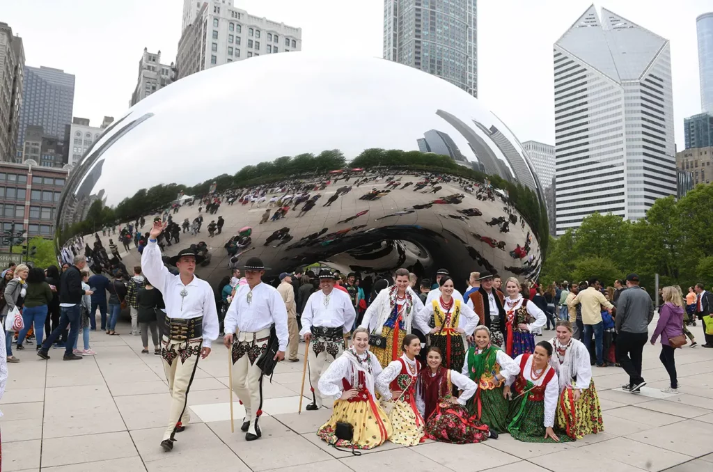 representatives of Polonia in Millenium Park