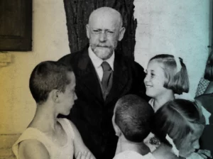 Janusz Korczak and children at the orphanage