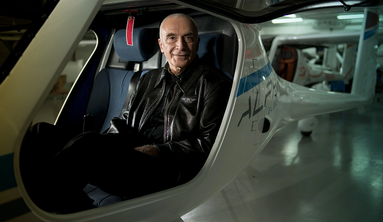 portrait of Ivo Boscarol in plane