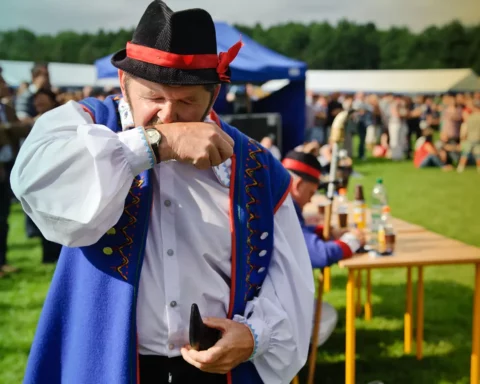 annual Poland Snuffing Championships