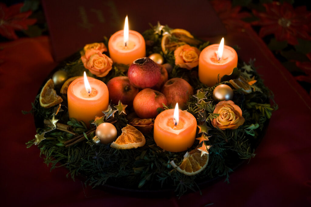 Advent wreath with apples