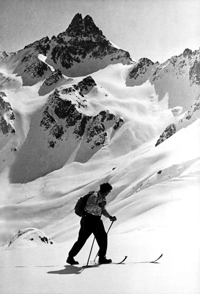 Austrian skiiing pioneer Hannes Schneider at Arlberg mountain. Photograph. Black and white photography from 1932.