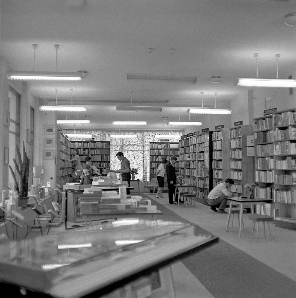 library at the millennium school archive black and white photo