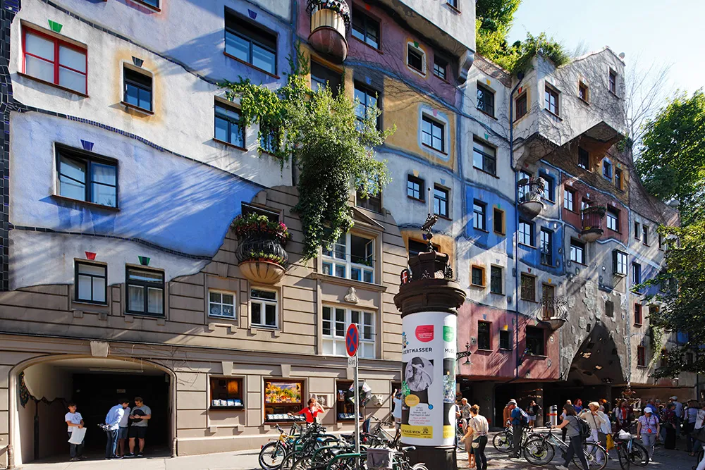 Austria, Vienna, Hundertwasser House by Friedensreich Hundertwasser, residential building, home decor, facade painting, UNESCO World Heritage Site