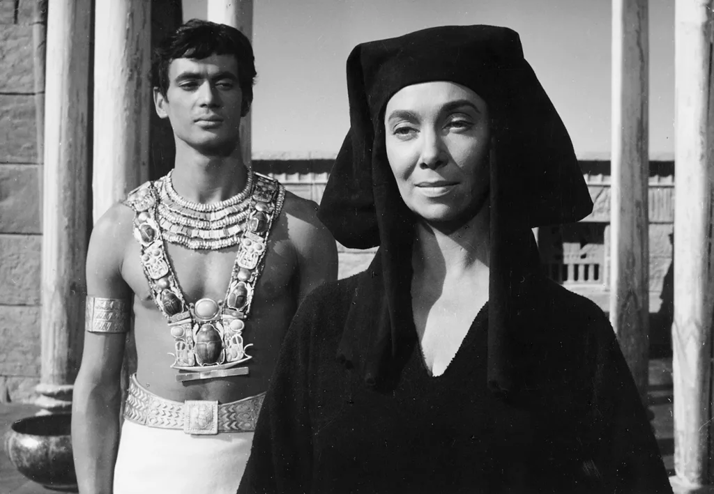 1965, still from the film "Pharaoh" directed by Jerzy Kawalerowicz, on photo Jerzy Zelnik, Wieslawa Mazurkiewicz.