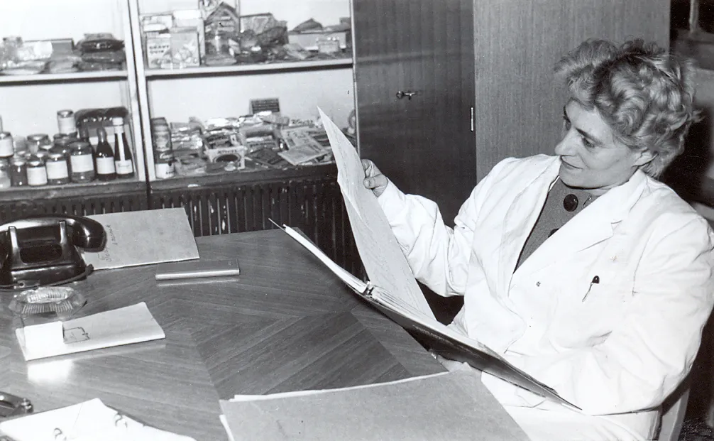 Prof. Zlata Bartl in Bureau of Production Improvement, 1962.