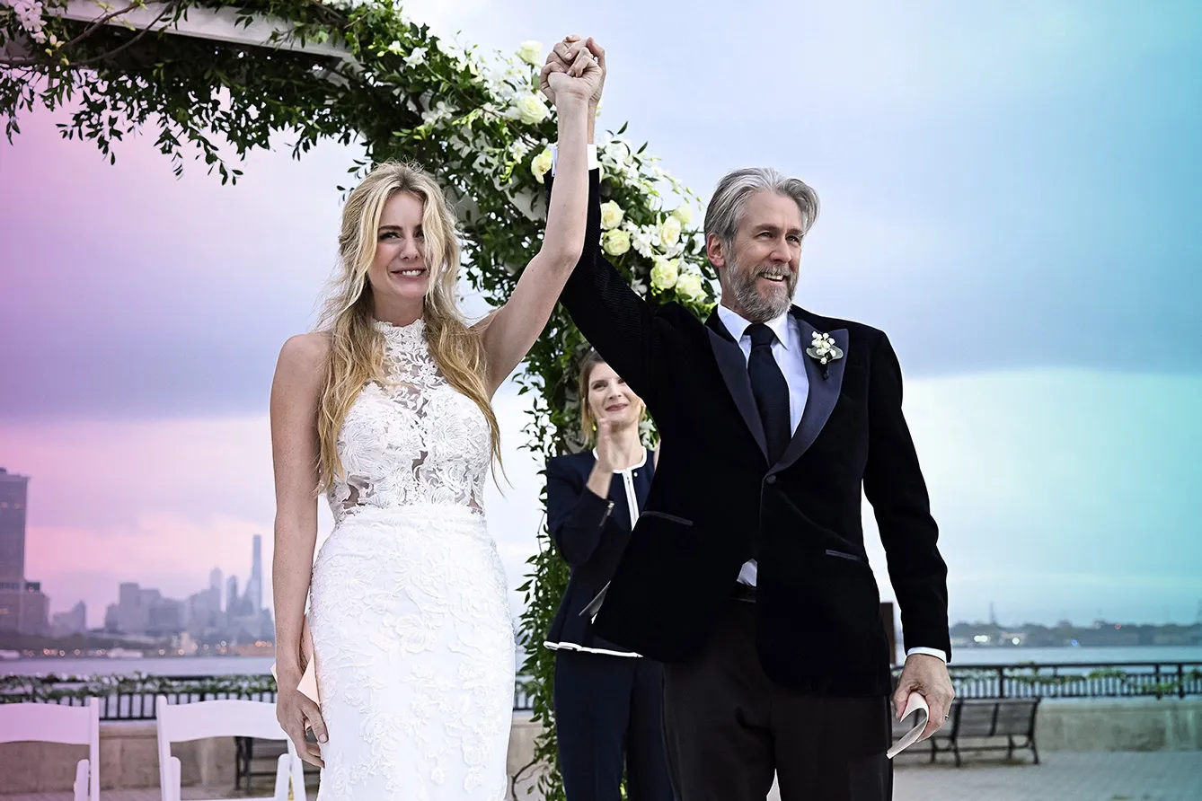 Justine Lupe as Willa and Alan Ruck as Connor Roy in the HBO series : Succession - season 4 (2023). Plot: The Roy family saga continues in the final season of the show.