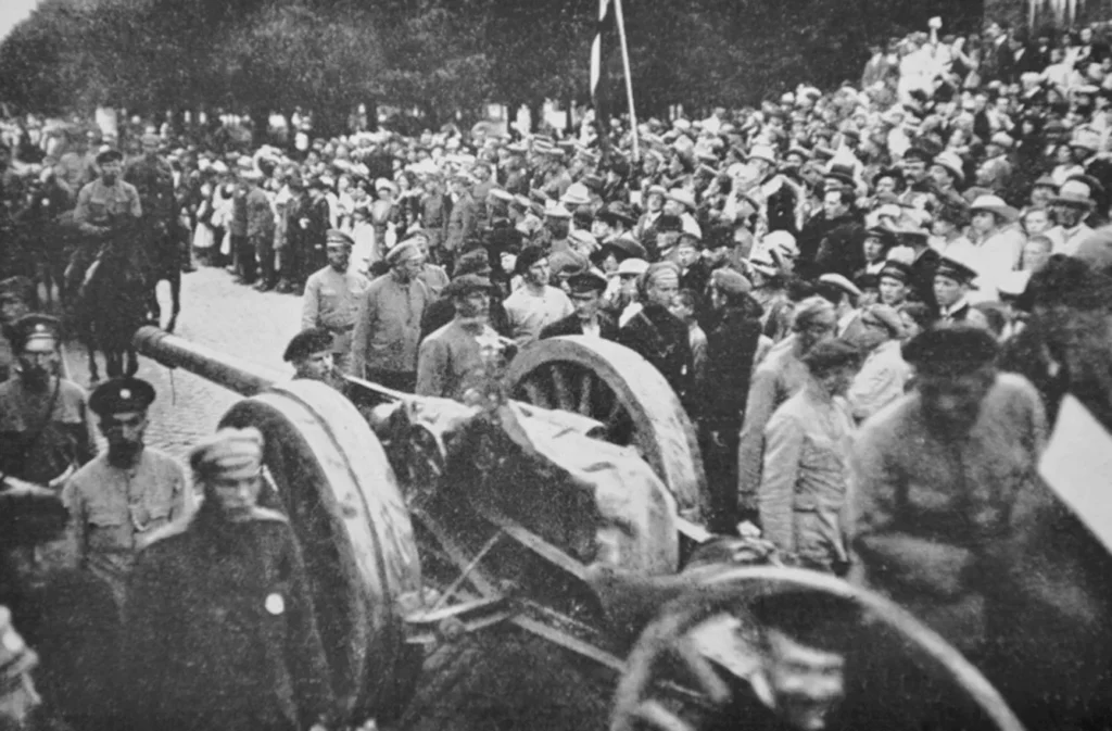 The North Latvian Brigade entering Riga in 1919