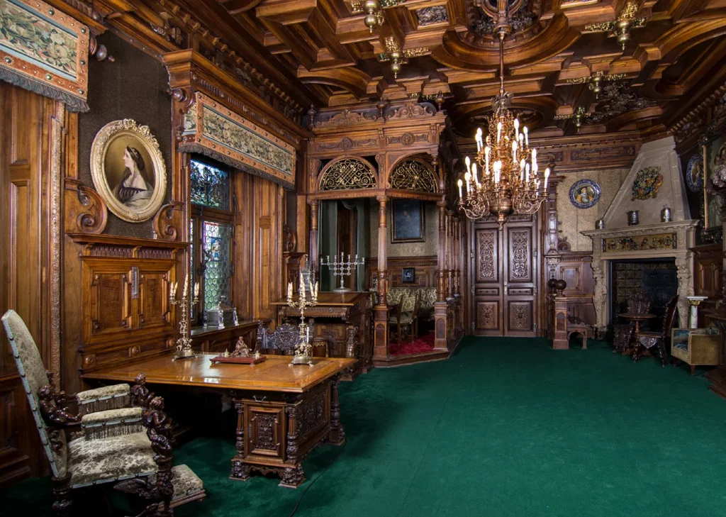 King Carol I' s Private Cabinet. Photo: courtesy of Muzeul National Peled
