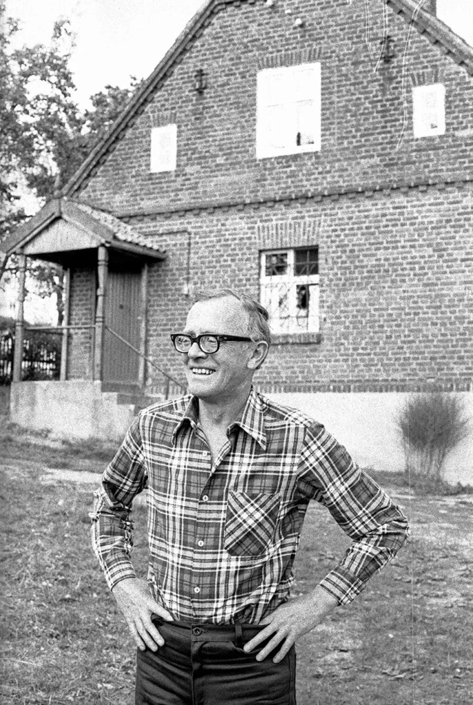 Zbigniew Nienacki in Jerzwald, 1977