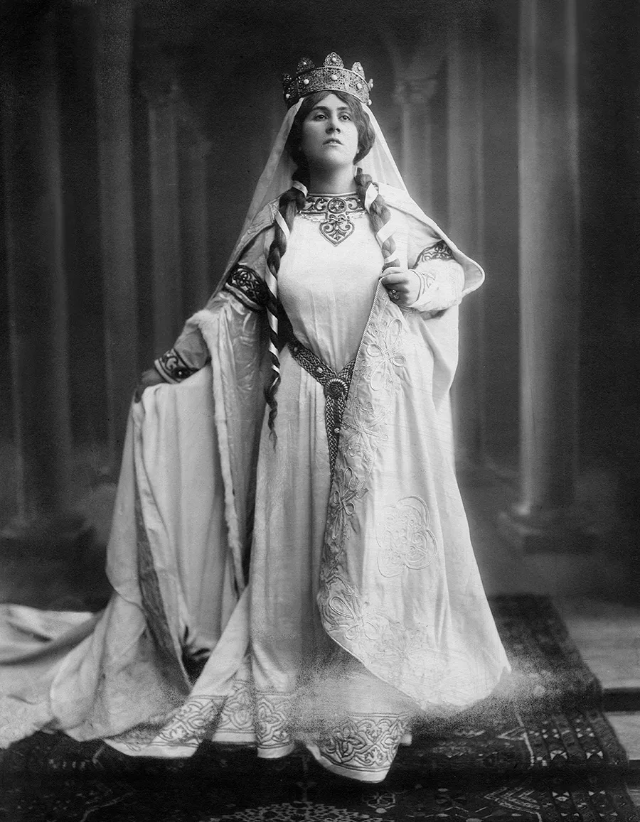 Emmy Destinn (26.02.1878 - 29.01.1930), opera singer, Germanyas Elizabeth in Wagner's opera 'Tannhäuser'- around 1900.