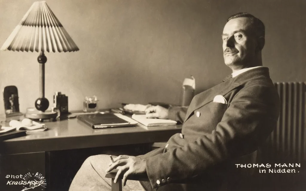 Stay in Nidden. At the desk. Thomas Mann, half -length portrait, 1930