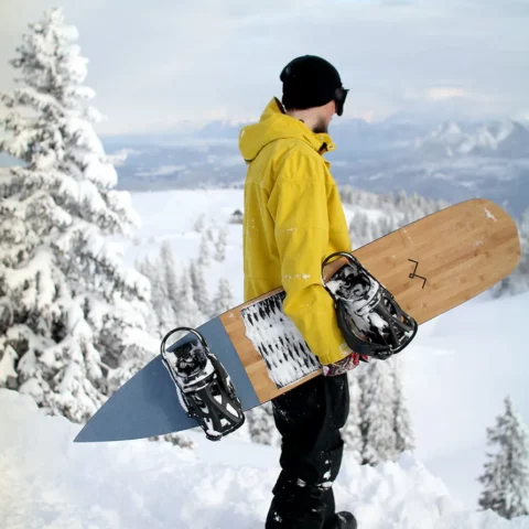 Moonchild Snowboards. Testing experimental snowboard.