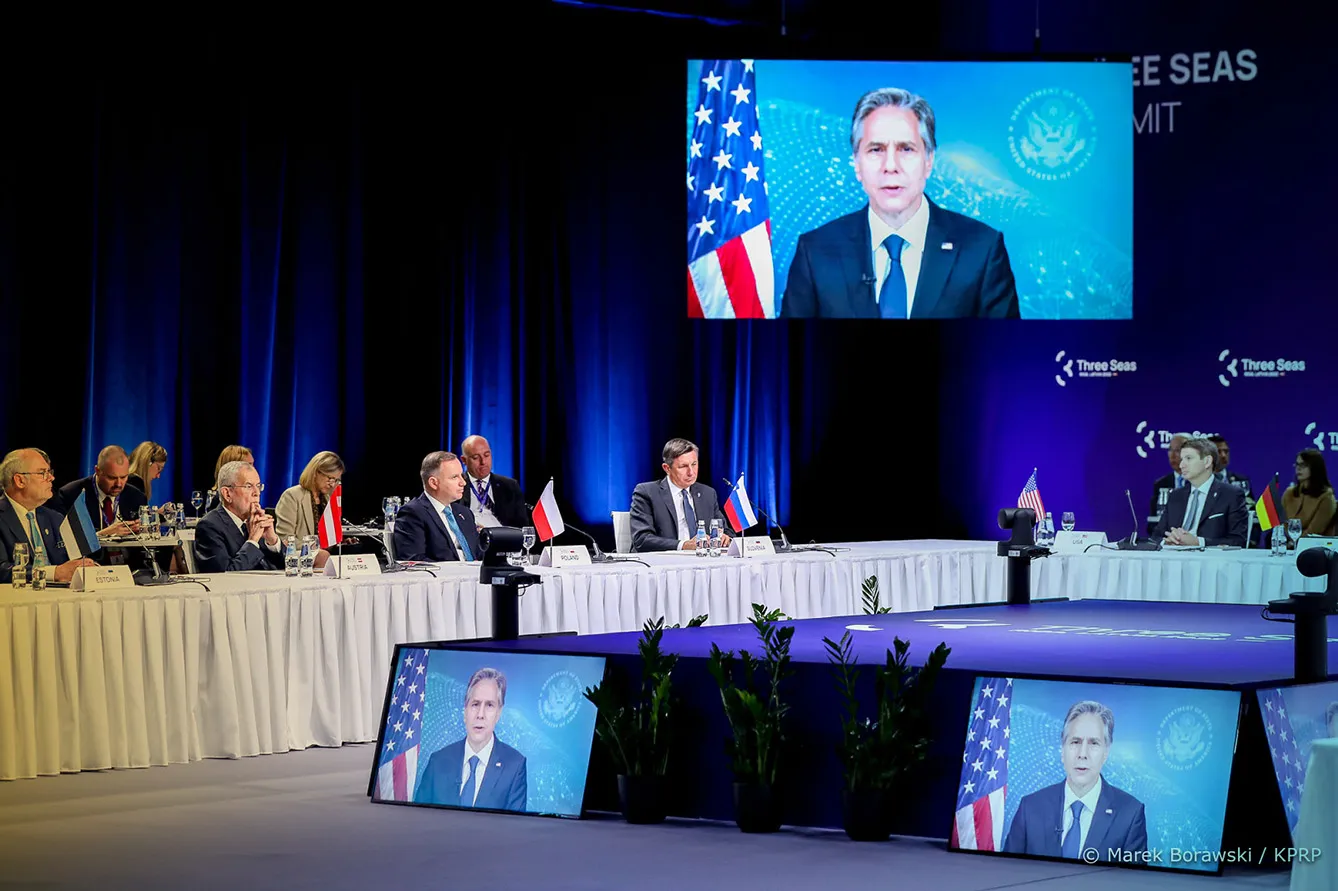 The agreement made at the Riga Summit in June 2022 between the U.S. International Development Finance Corporation and the Three Seas Initiative Investment Fund S.A. SICAV-RAIF (3SIIF) outlined a term sheet forming the foundation for an agreement where DFC will provide up to USD 300 million to the Fund.
